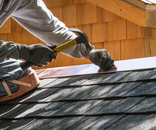 Best Emergency Roof Repair  in Moweaqua, IL